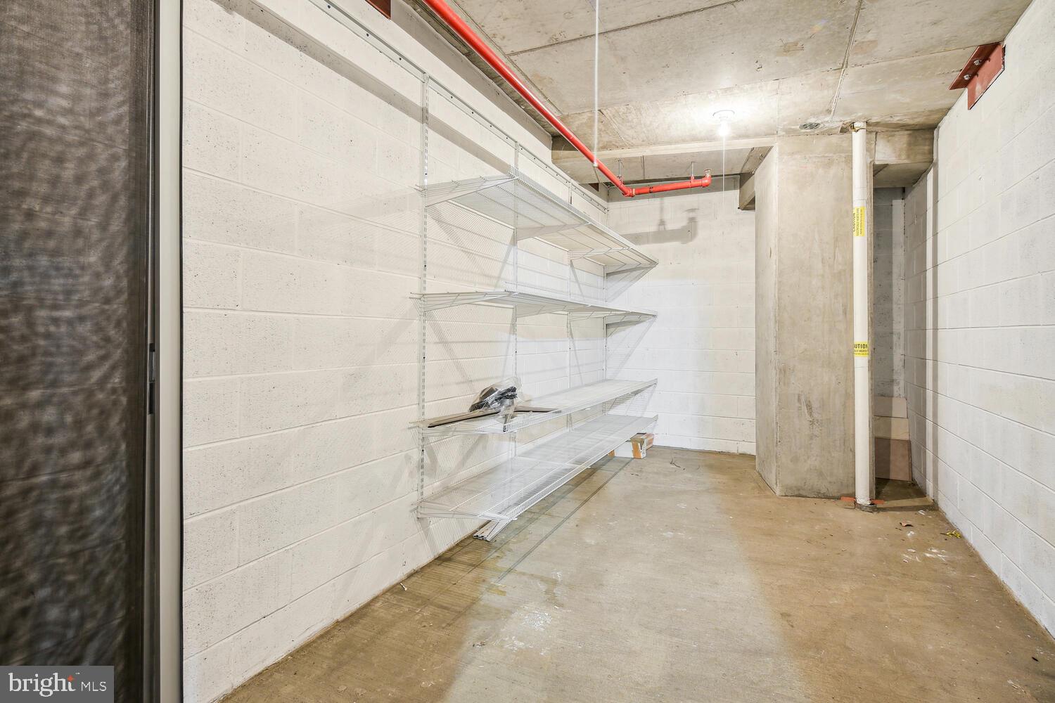 TURNBERRY TOWER - Residential