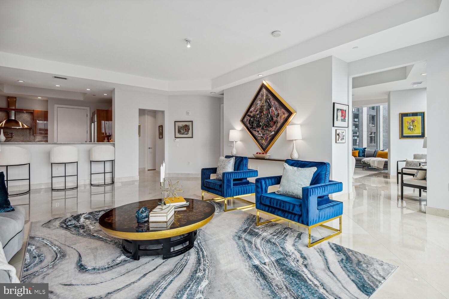 TURNBERRY TOWER - Residential