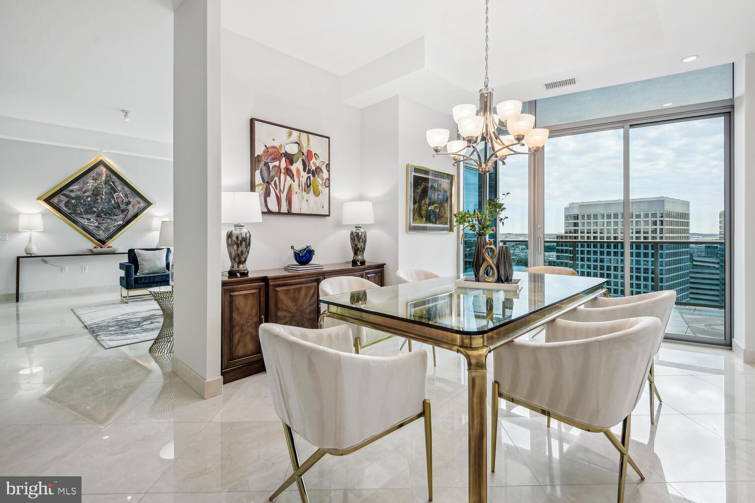 TURNBERRY TOWER - Residential