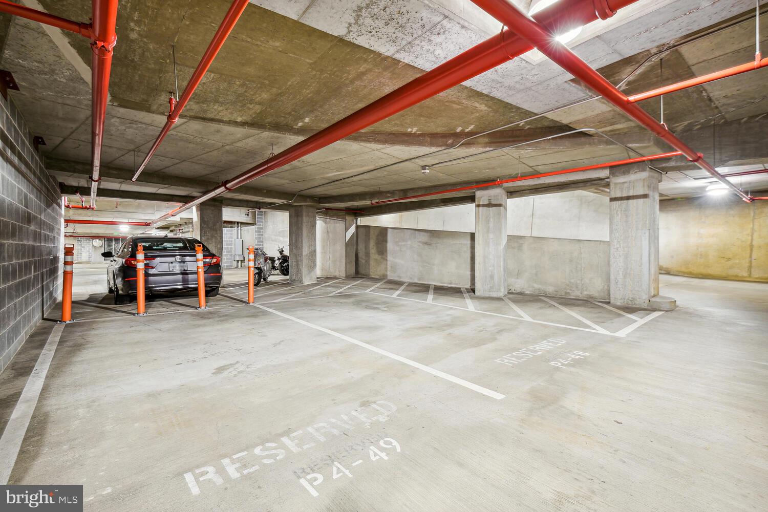 TURNBERRY TOWER - Residential