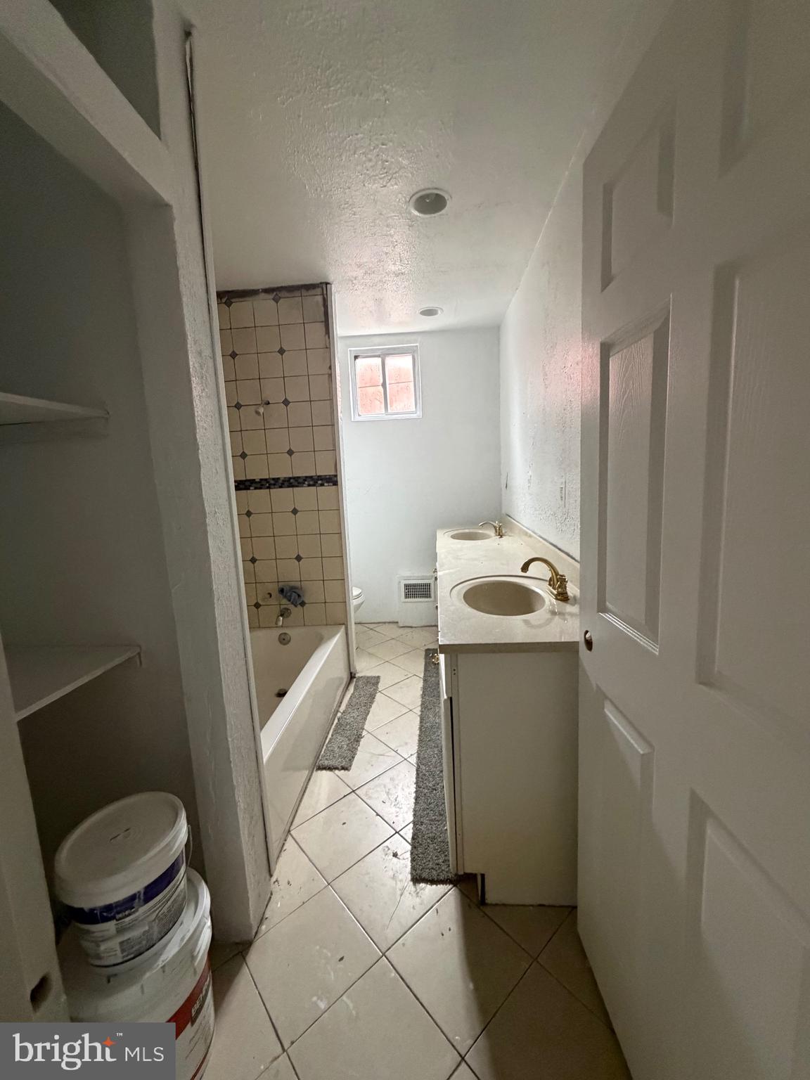 CLIFTON PARK - Residential