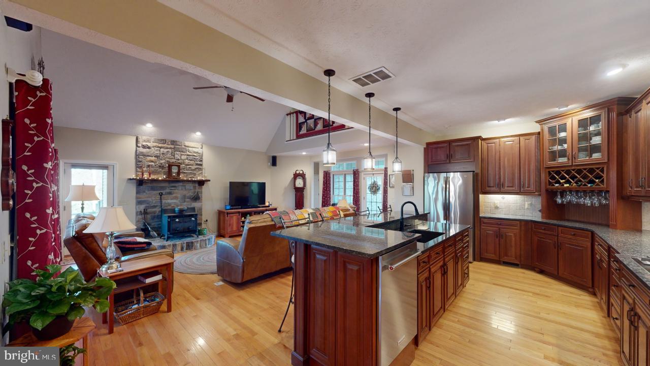 CRESCENT CROSSING - Residential