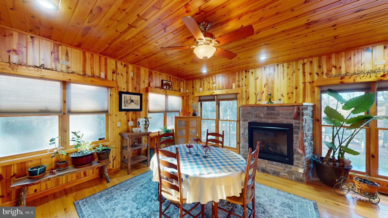 CRESCENT CROSSING - Residential