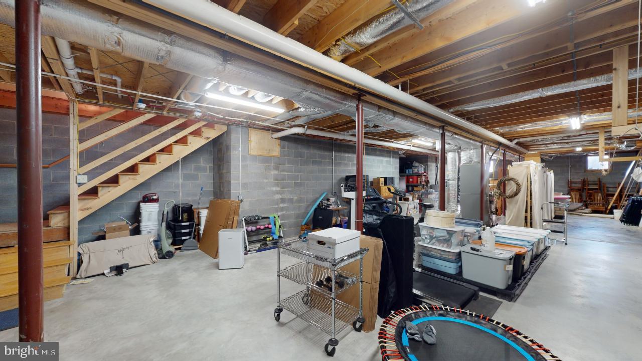 CRESCENT CROSSING - Residential