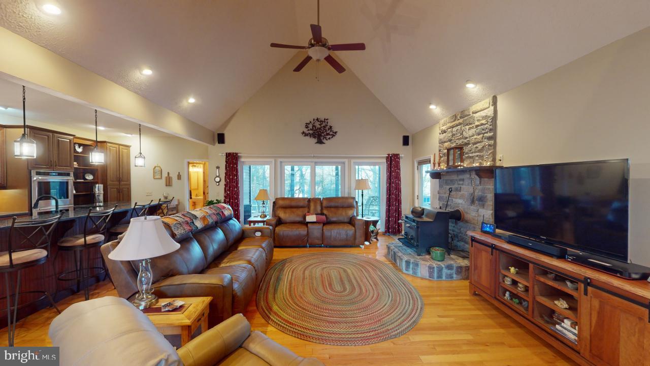 CRESCENT CROSSING - Residential