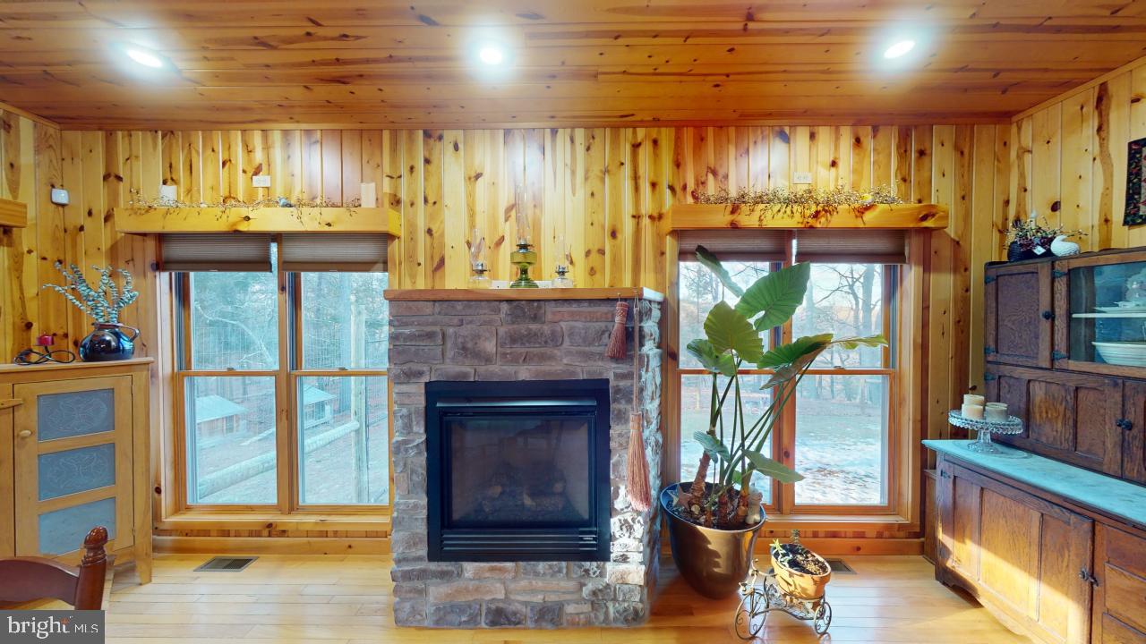 CRESCENT CROSSING - Residential