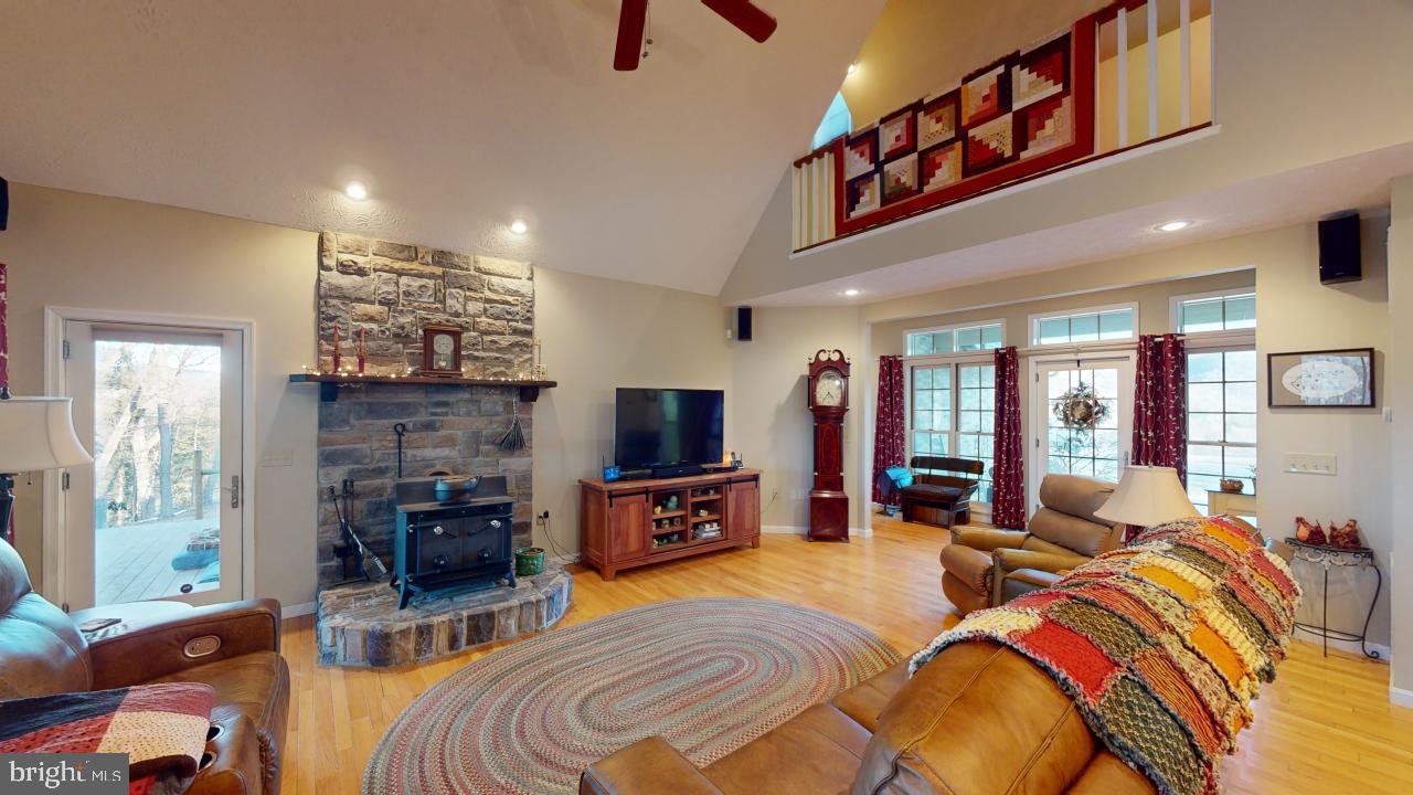 CRESCENT CROSSING - Residential