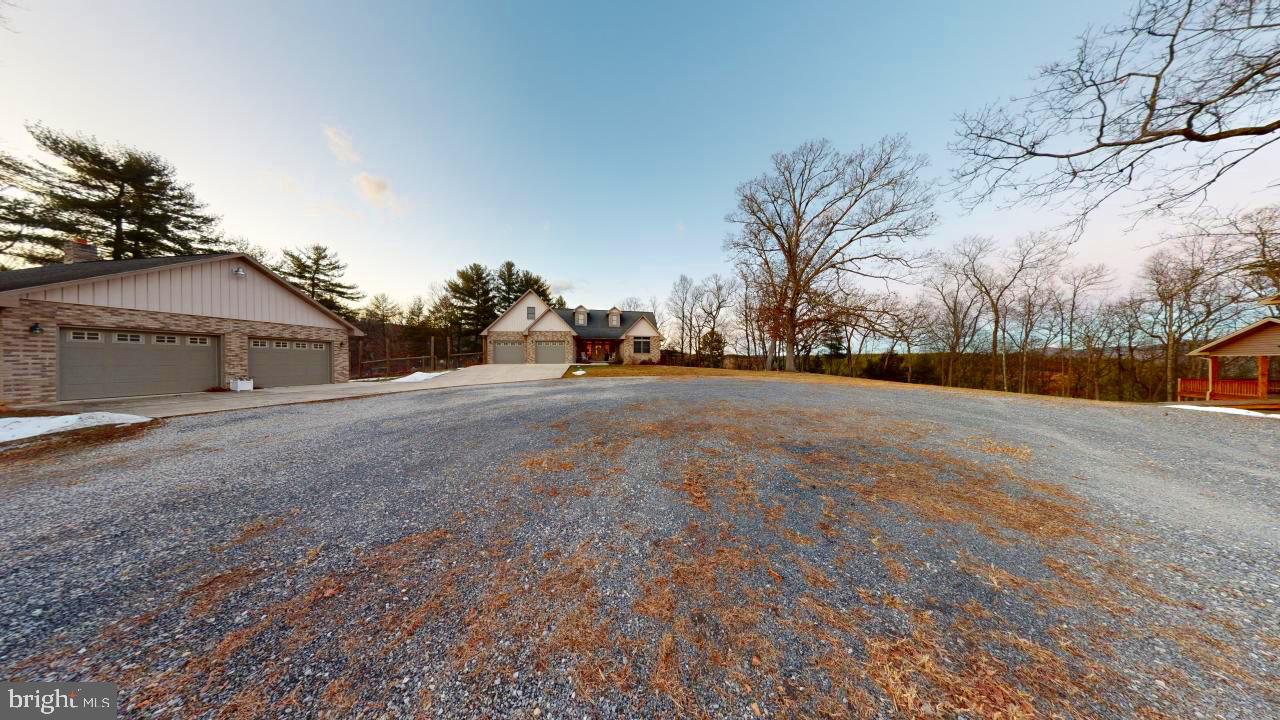 CRESCENT CROSSING - Residential