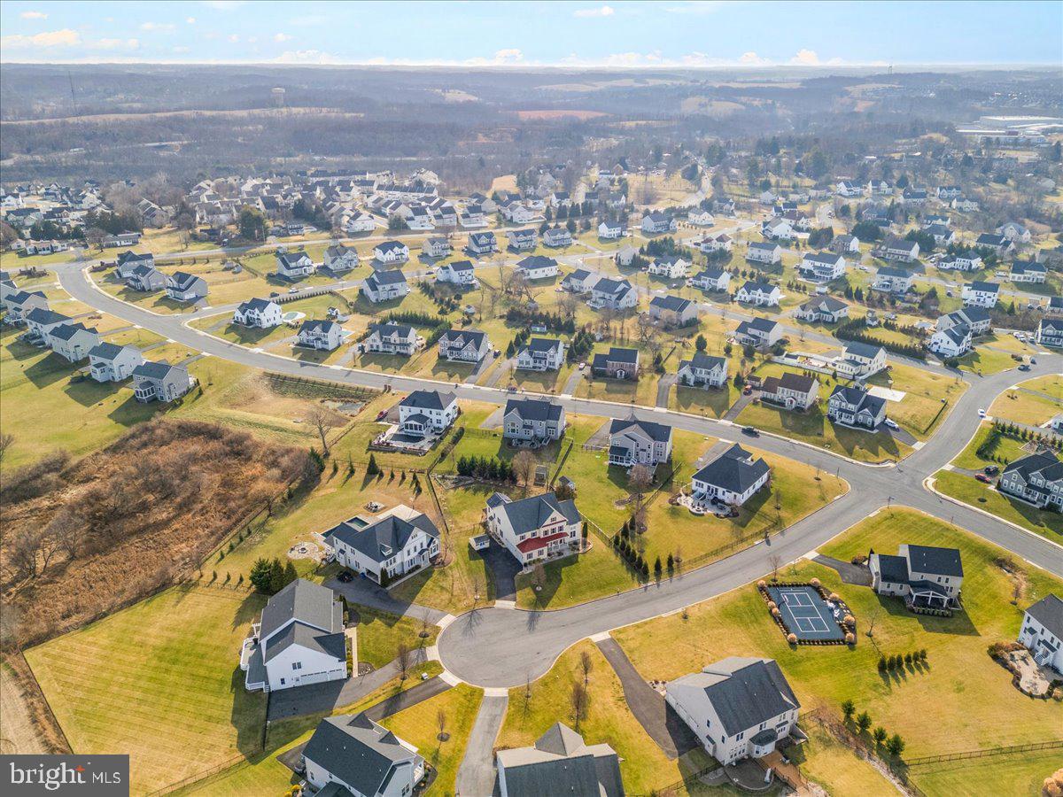 ROYAL OAKS - Residential