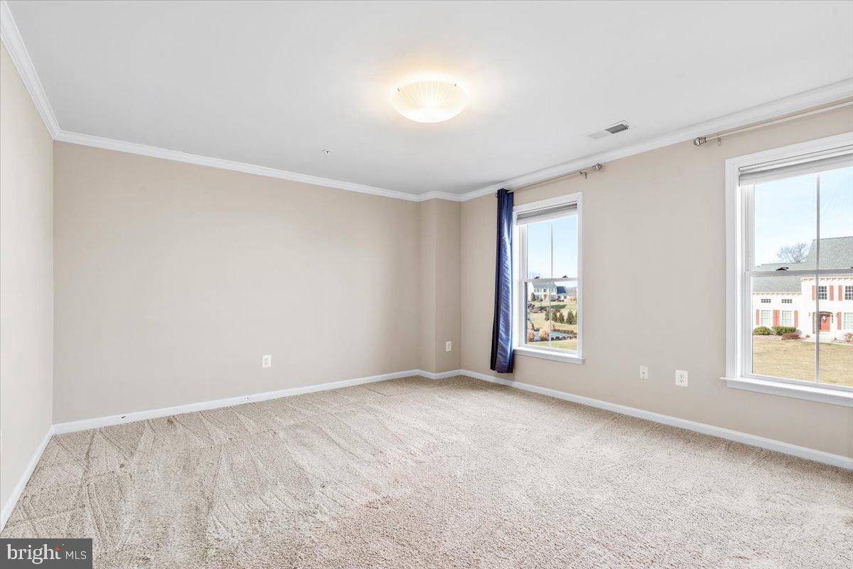 ROYAL OAKS - Residential