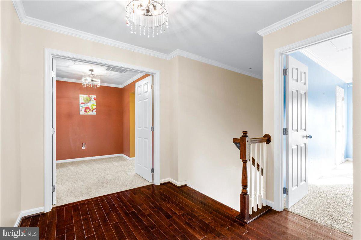 ROYAL OAKS - Residential