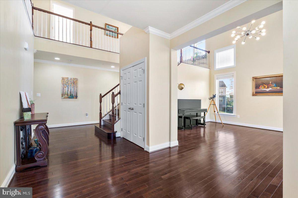 ROYAL OAKS - Residential