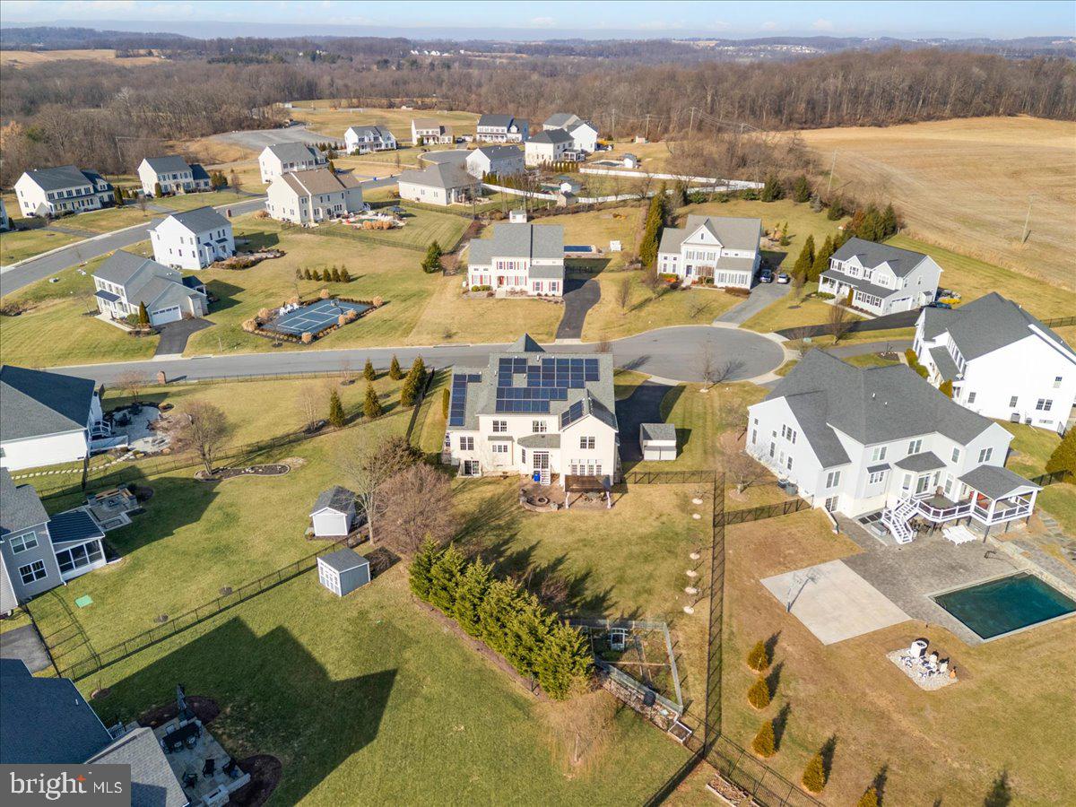 ROYAL OAKS - Residential