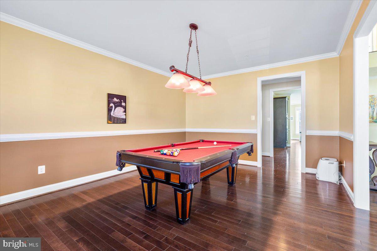 ROYAL OAKS - Residential