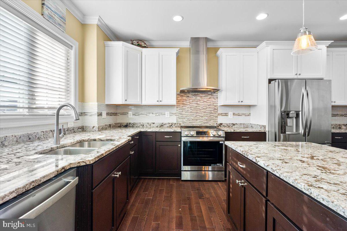 ROYAL OAKS - Residential