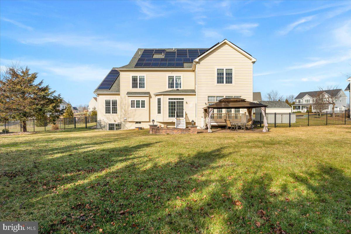 ROYAL OAKS - Residential