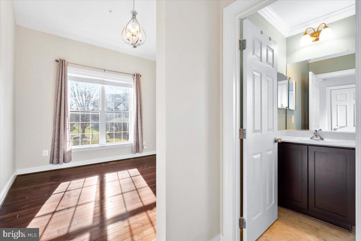 ROYAL OAKS - Residential