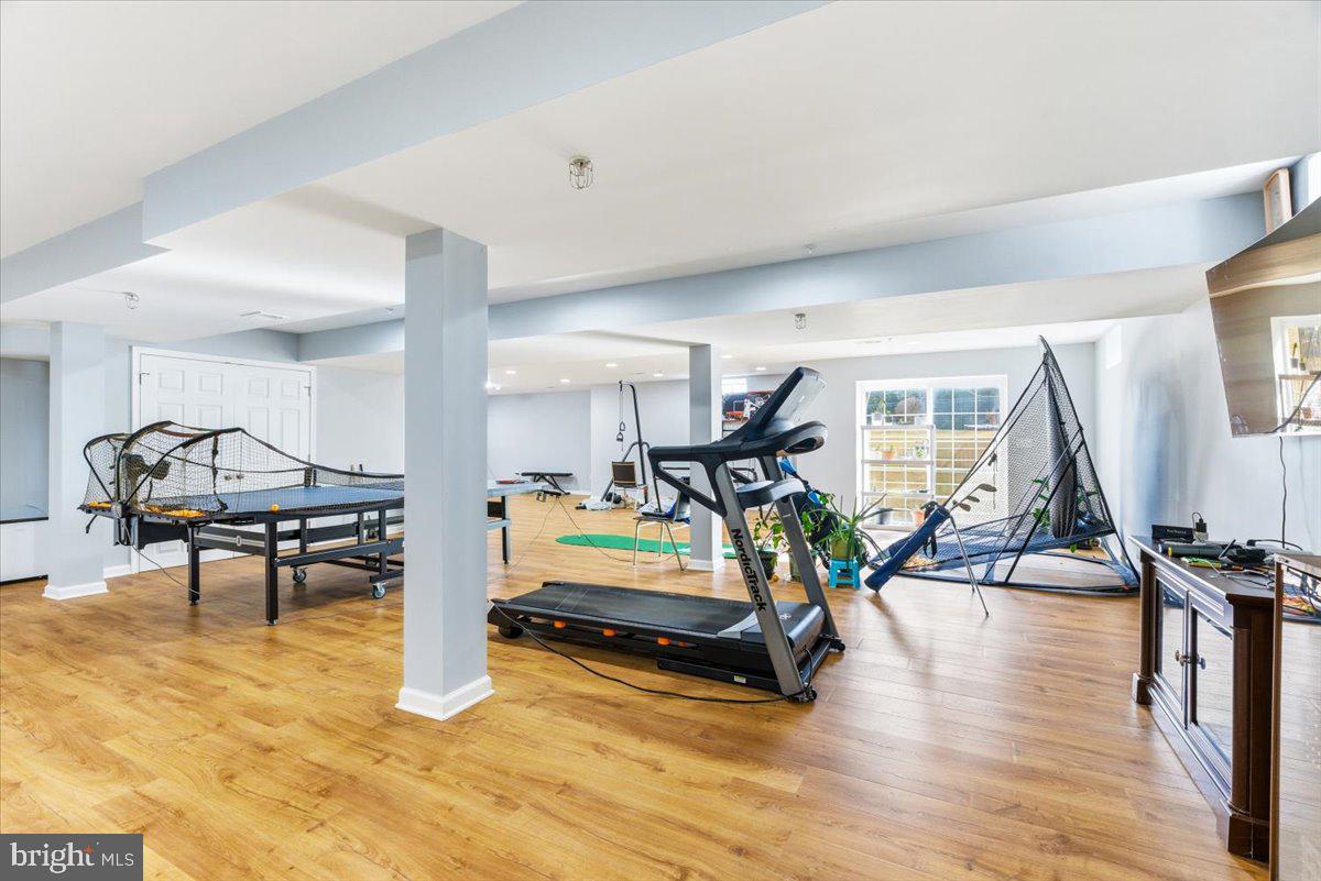 ROYAL OAKS - Residential