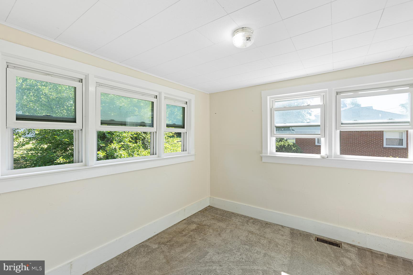 STRASBURG - Residential