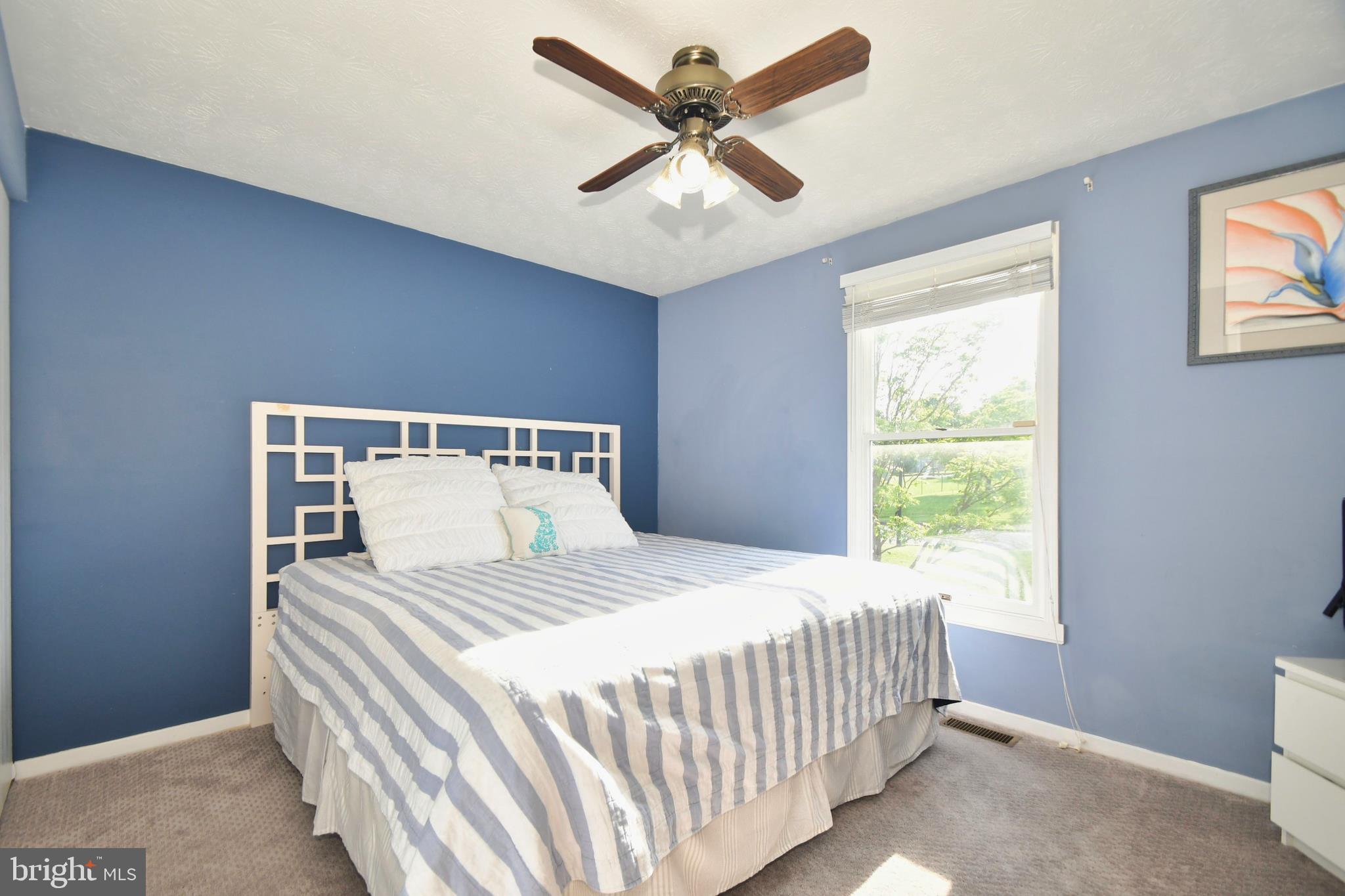 ROYAL EXCHANGE - Residential