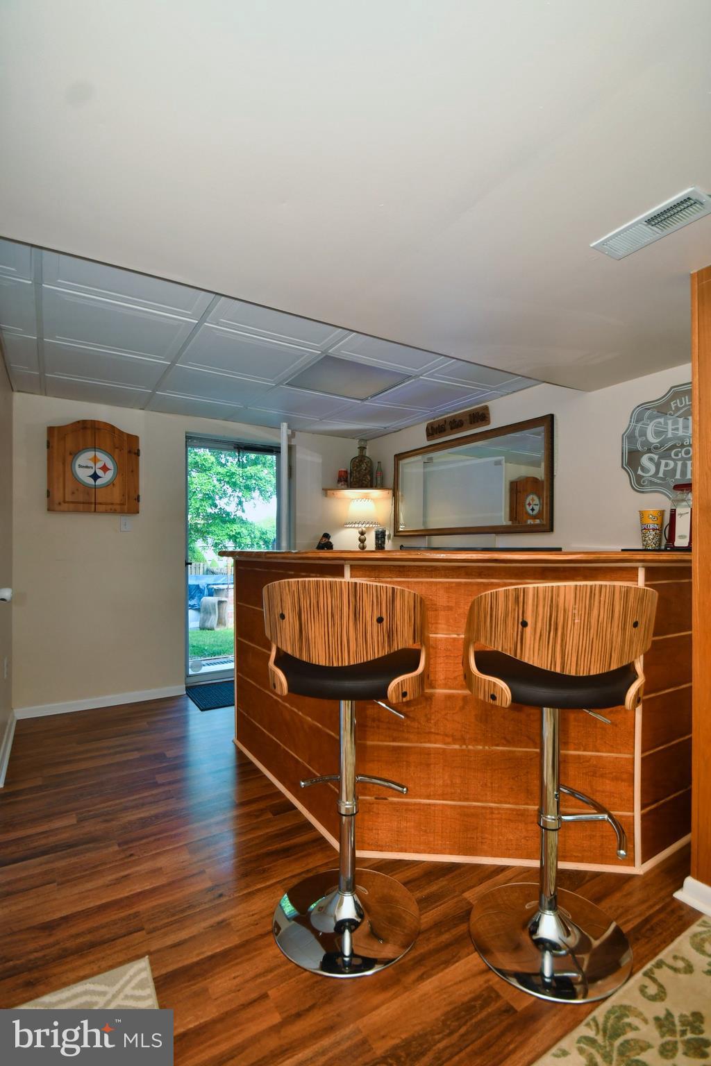 ROYAL EXCHANGE - Residential