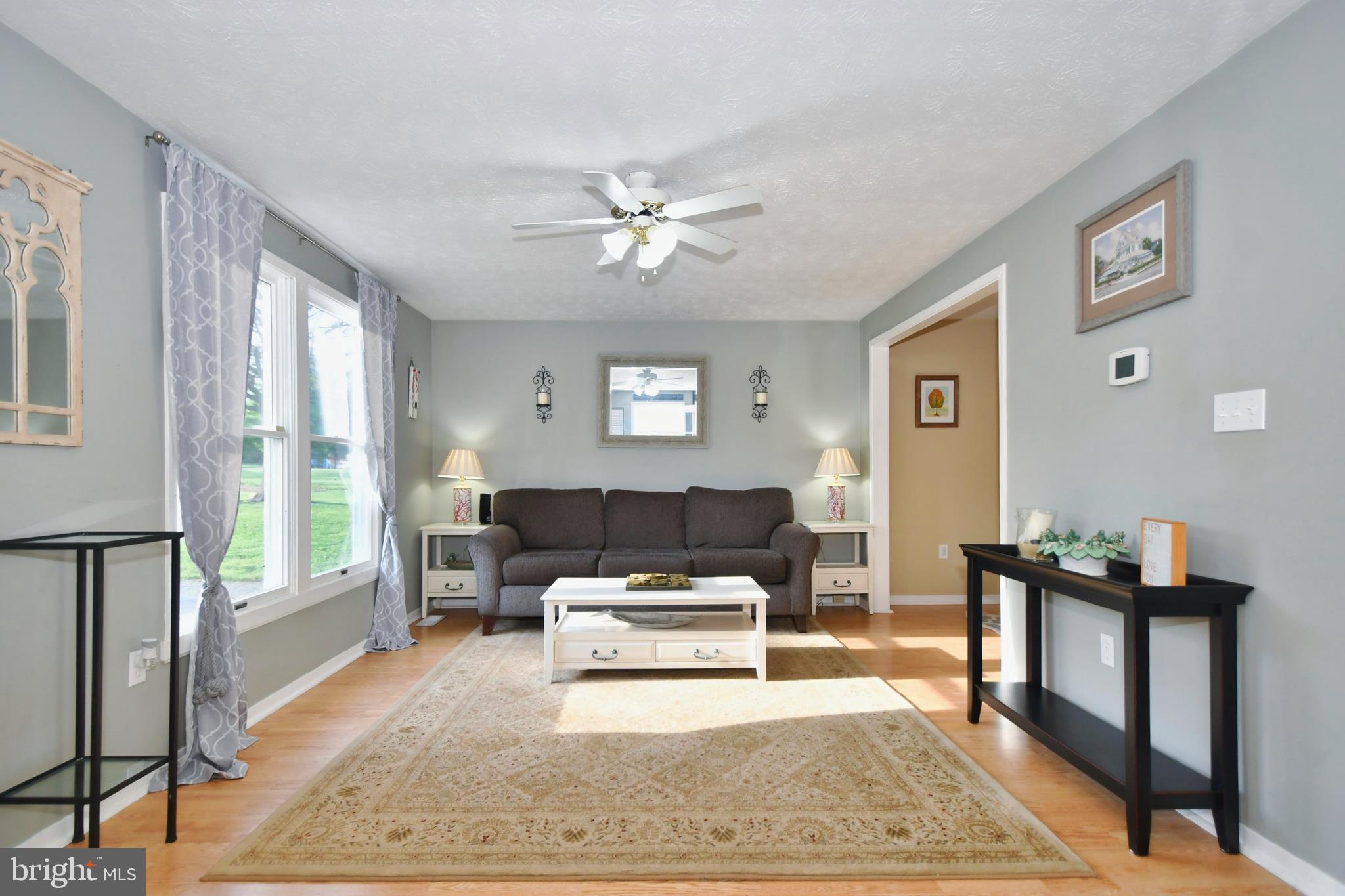 ROYAL EXCHANGE - Residential