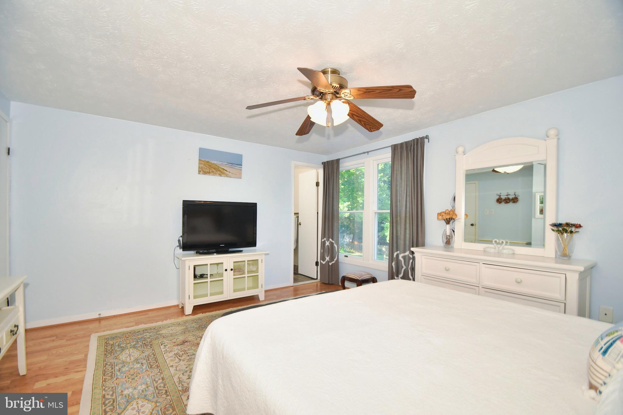 ROYAL EXCHANGE - Residential