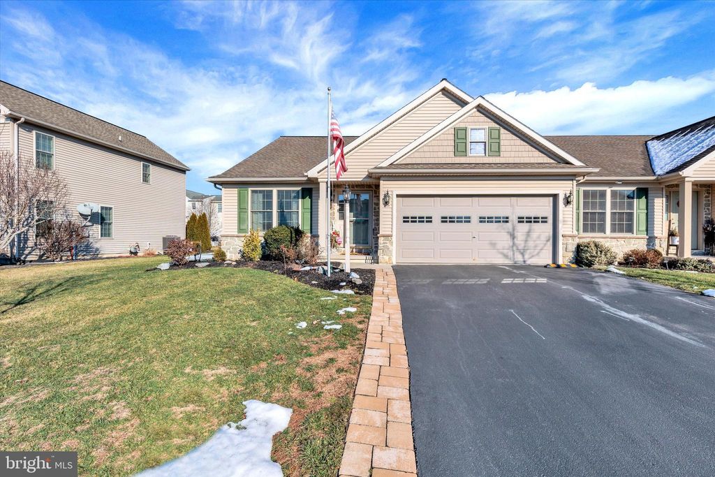 Photo of 5116 Oak Leaf Drive, Mount Joy, PA 17552 (MLS # PALA2047310)