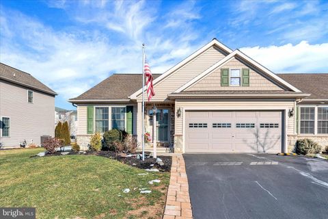 Photo of 5116 Oak Leaf Drive, Mount Joy, PA 17552 (MLS # PALA2047310)