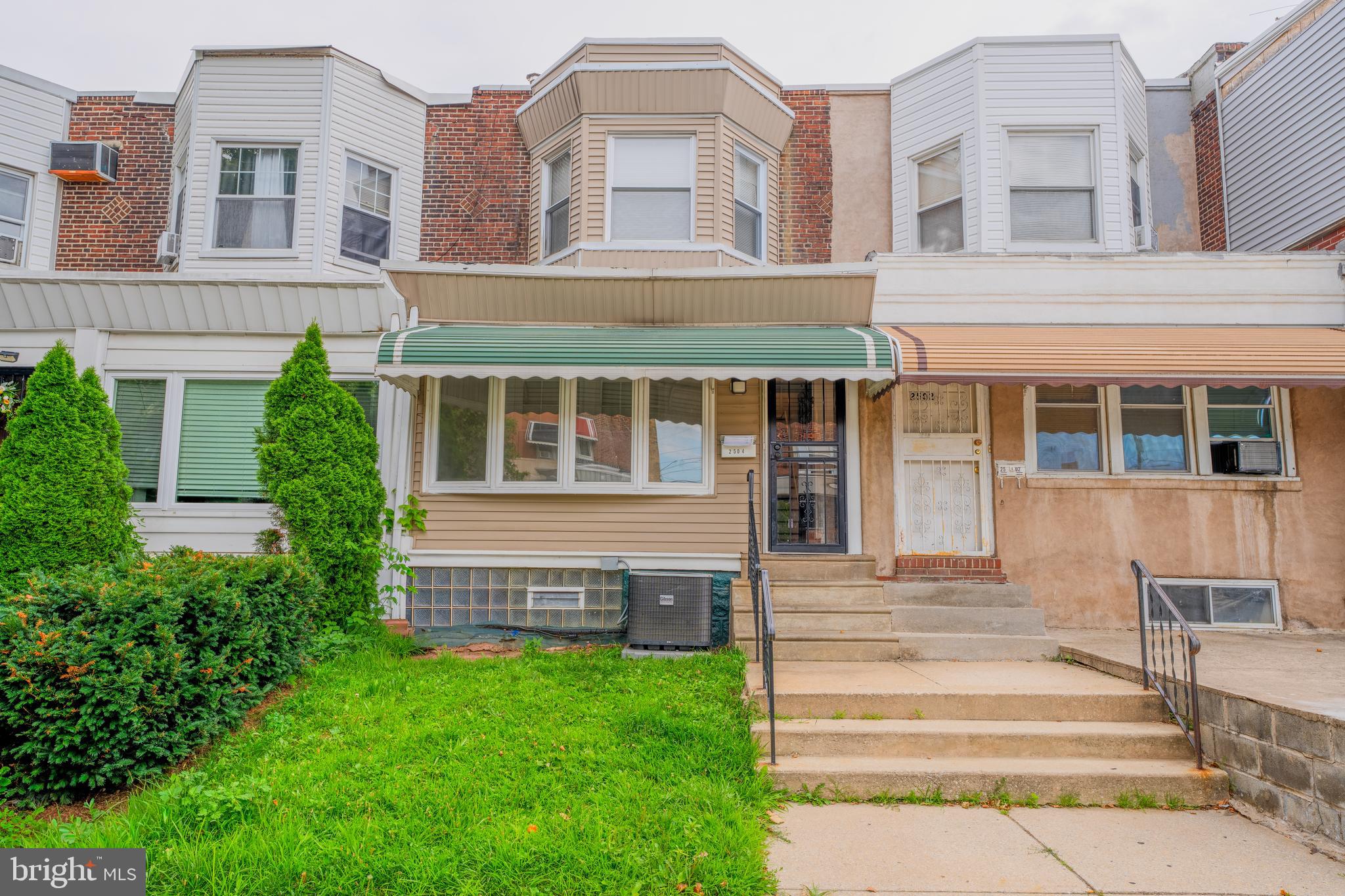 2504 S 68TH