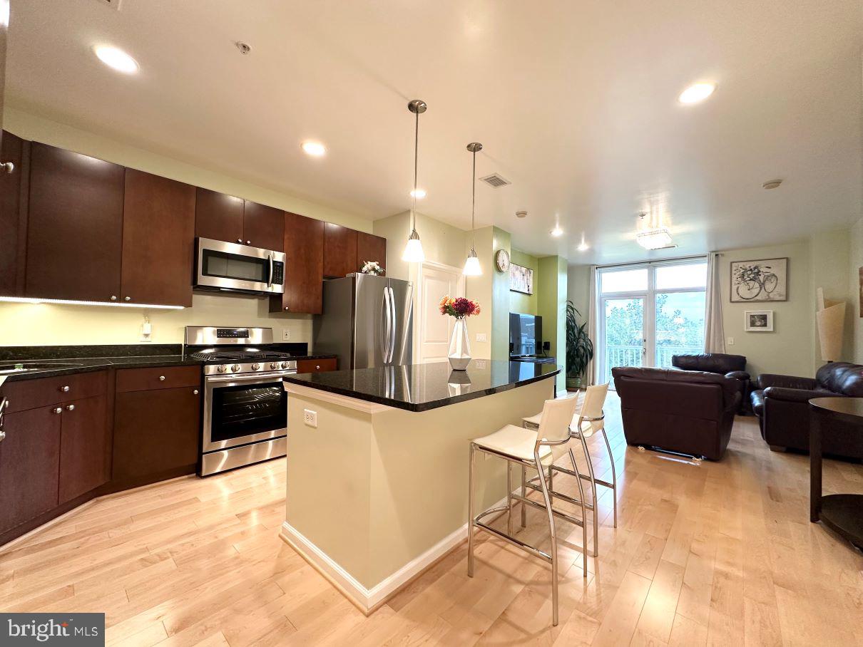 444 W BROAD STREET W 403