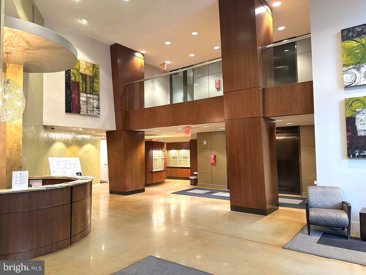 444 W BROAD STREET W 403