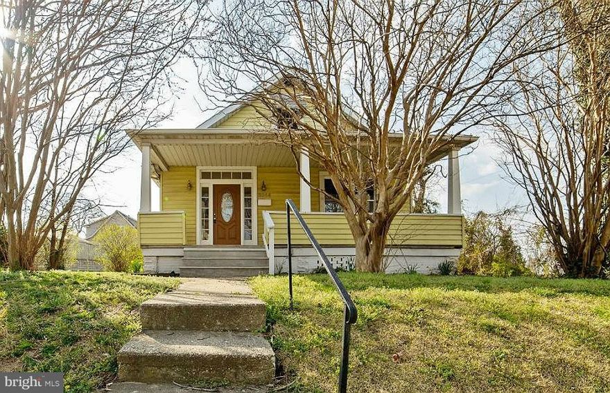 Don't miss this beautifully renovated detached home in Brooklyn. Enjoy nice room sizes with fresh paint, refurnished wood floors and new carpet plus updated bathroom. The lovely kitchen  has SS appliances, cherry cabinets & granite counters. Fully finished basement with full bath can be converted in recreation room or den. The spacious rear yard is perfect for warm weather fun.  A must see!