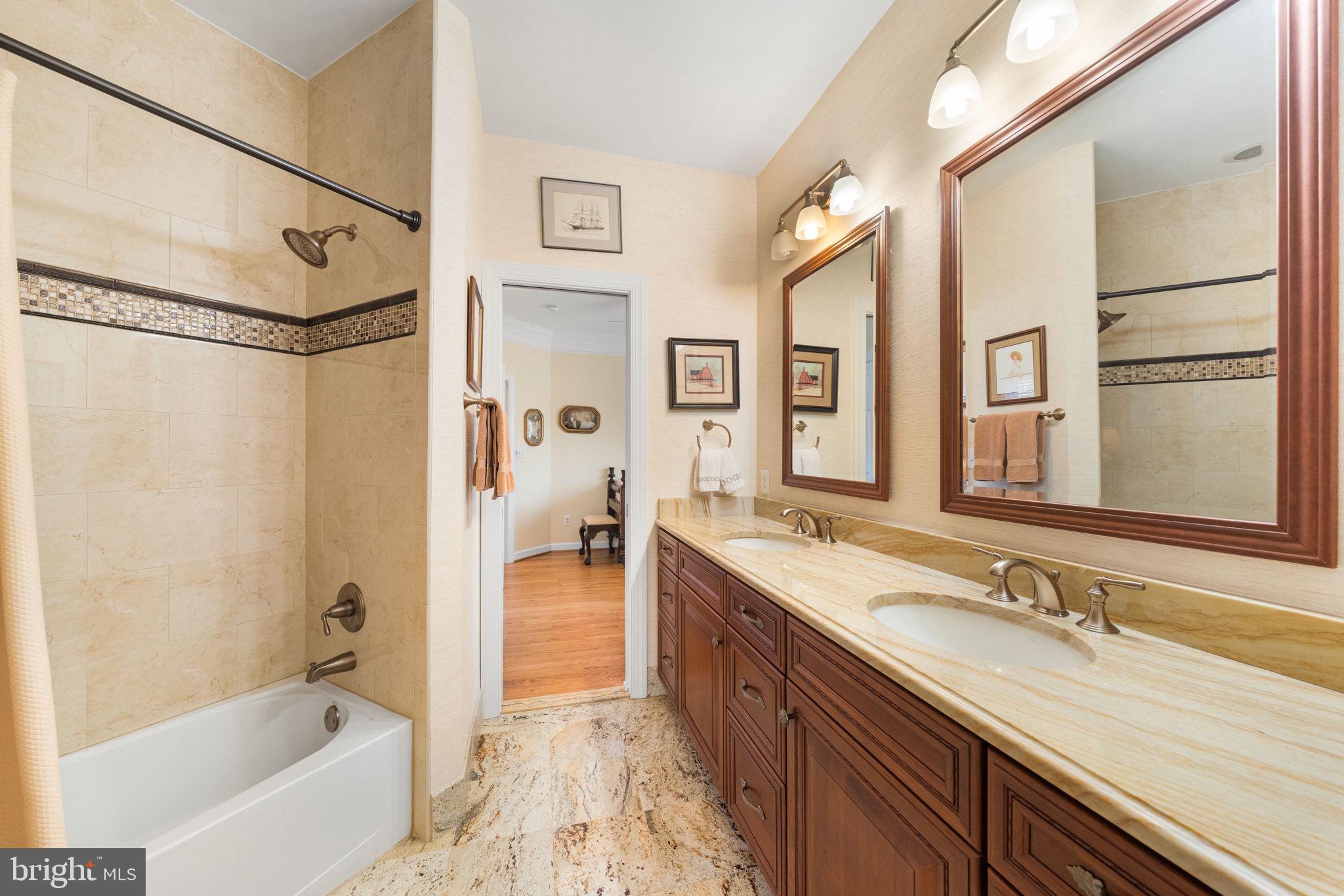 FARRCROFT - Residential