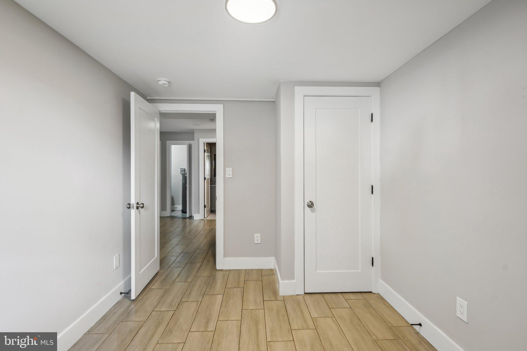 LONDON WOODS - Residential