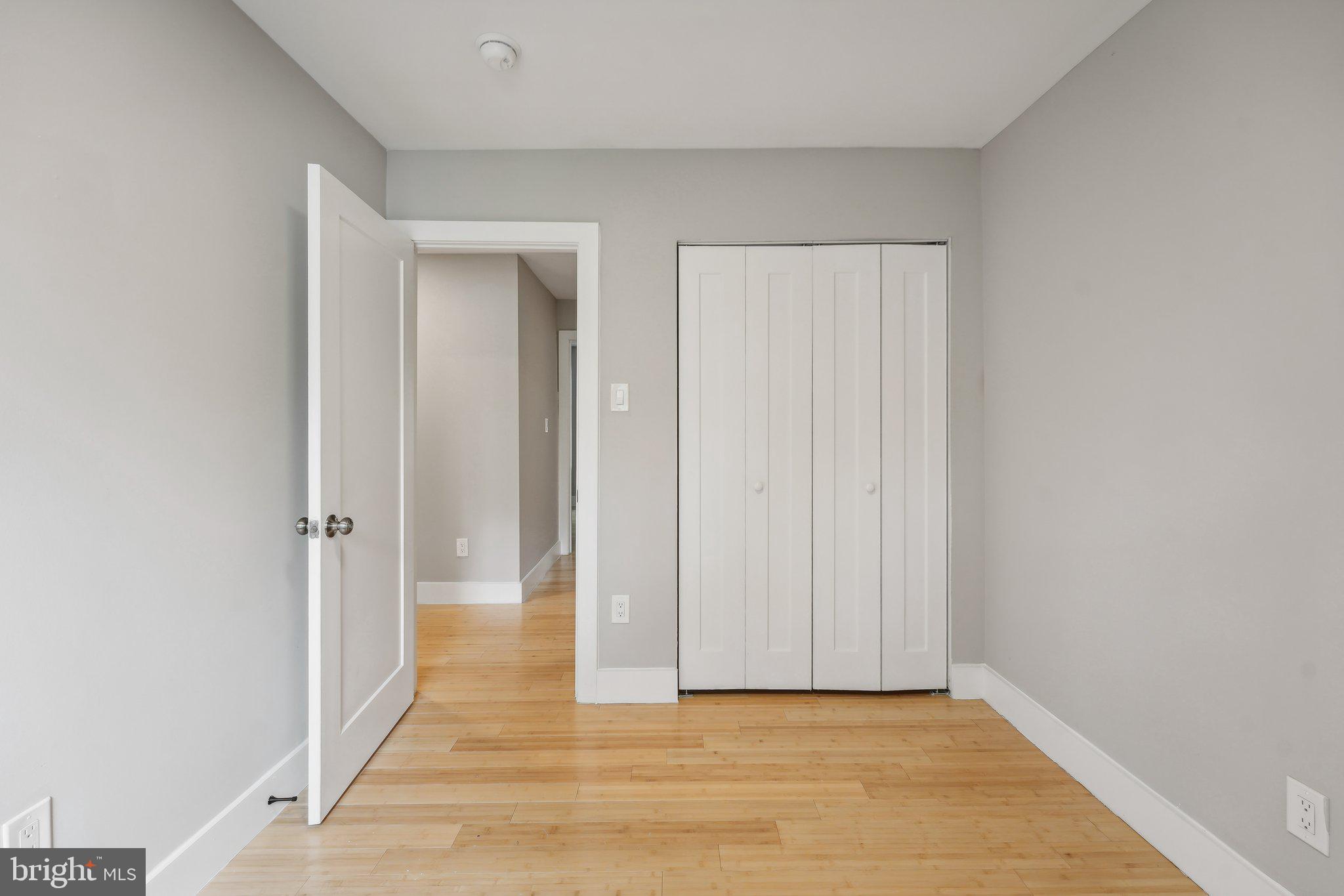 LONDON WOODS - Residential