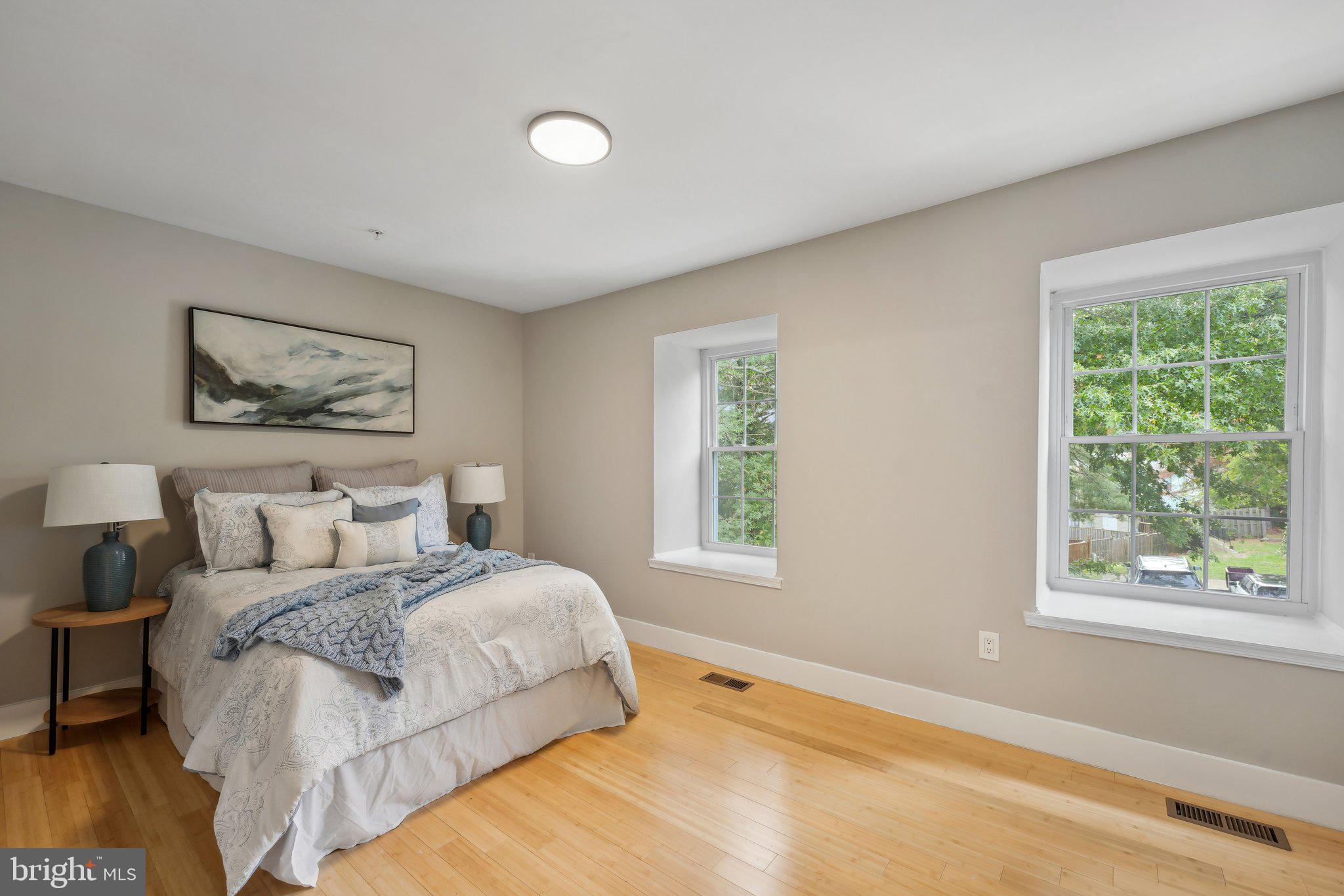 LONDON WOODS - Residential