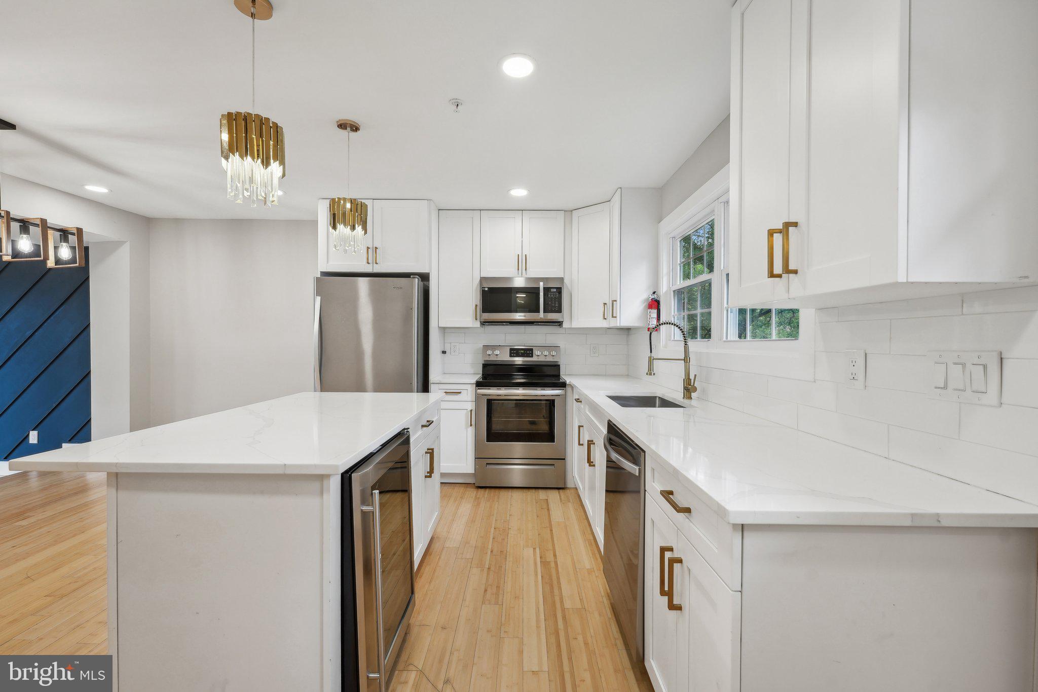 LONDON WOODS - Residential