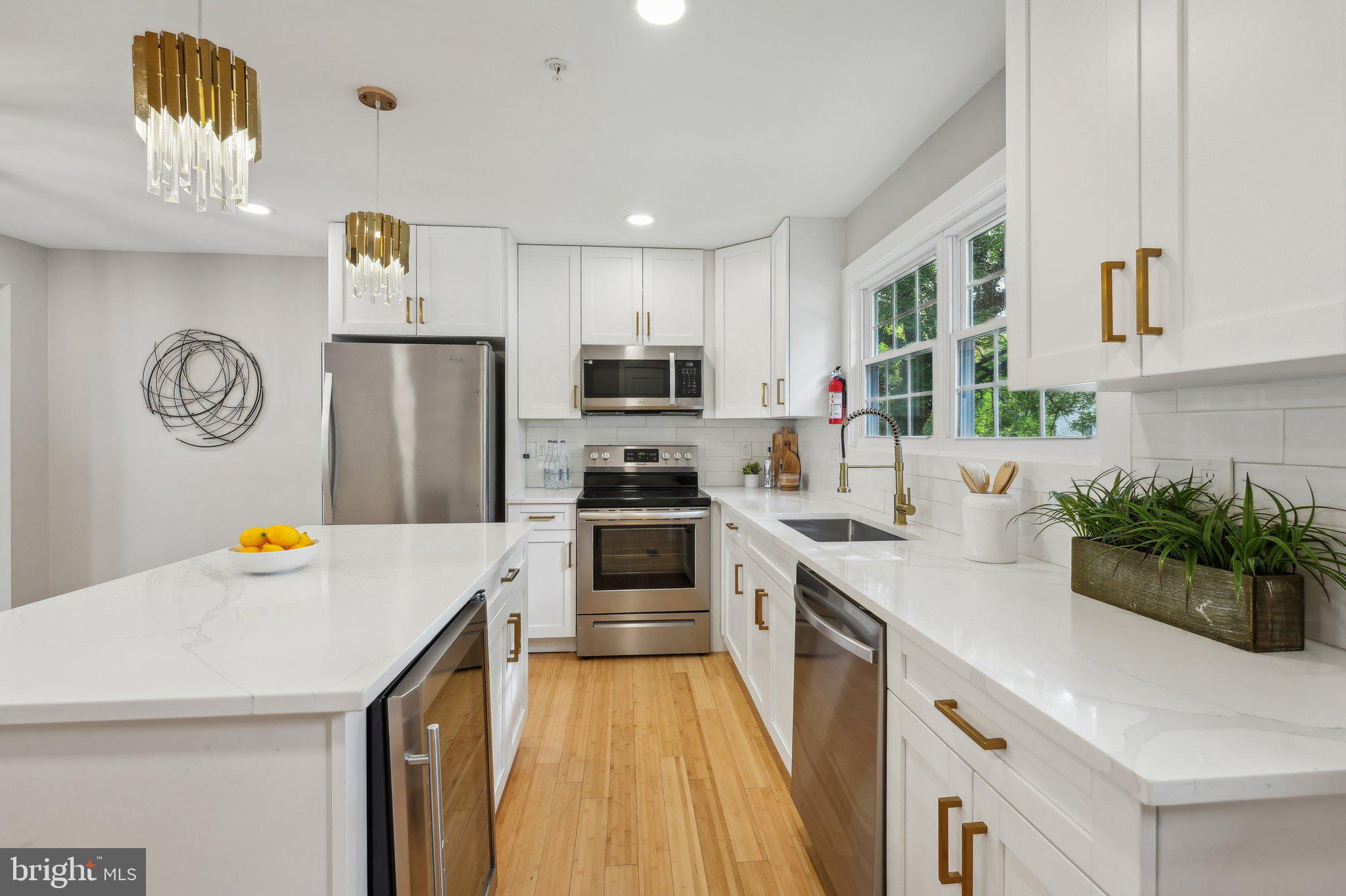 LONDON WOODS - Residential