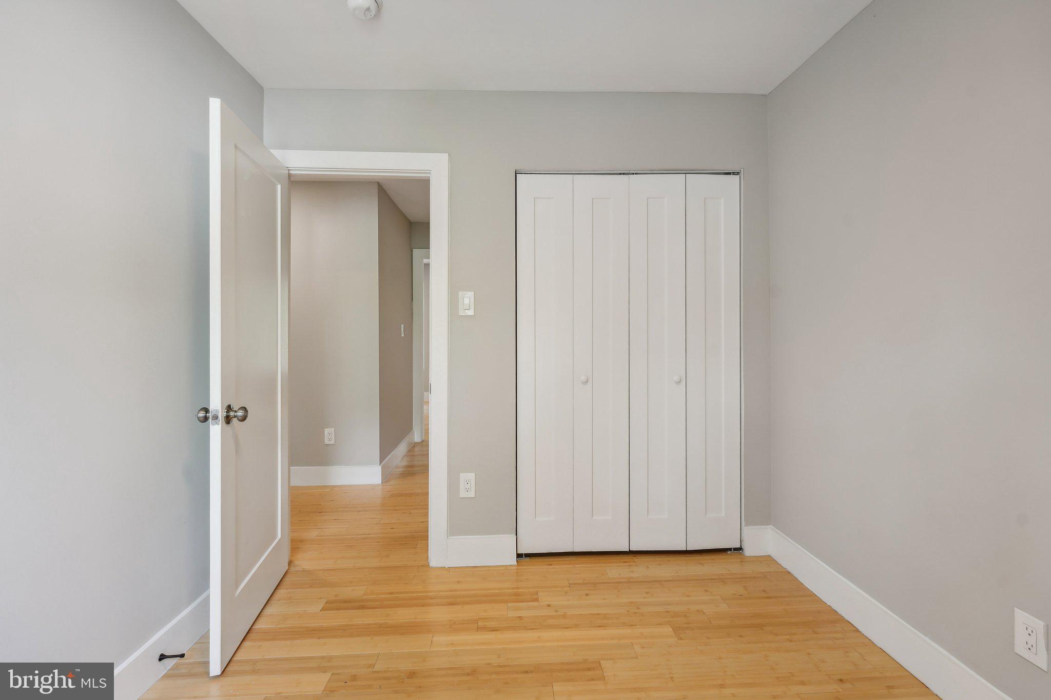 LONDON WOODS - Residential