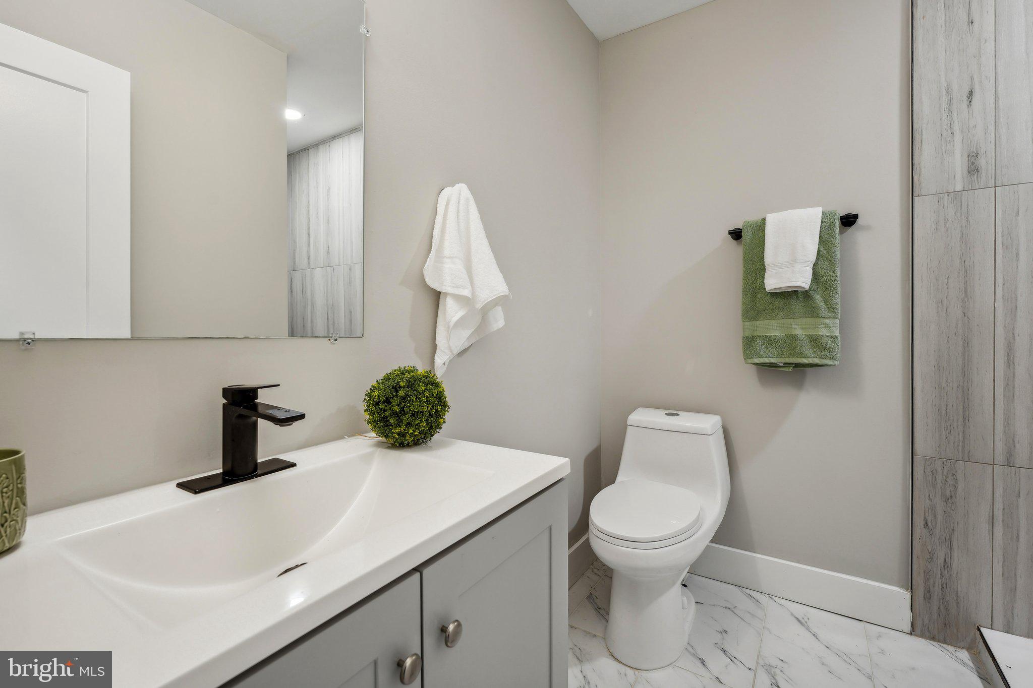 LONDON WOODS - Residential