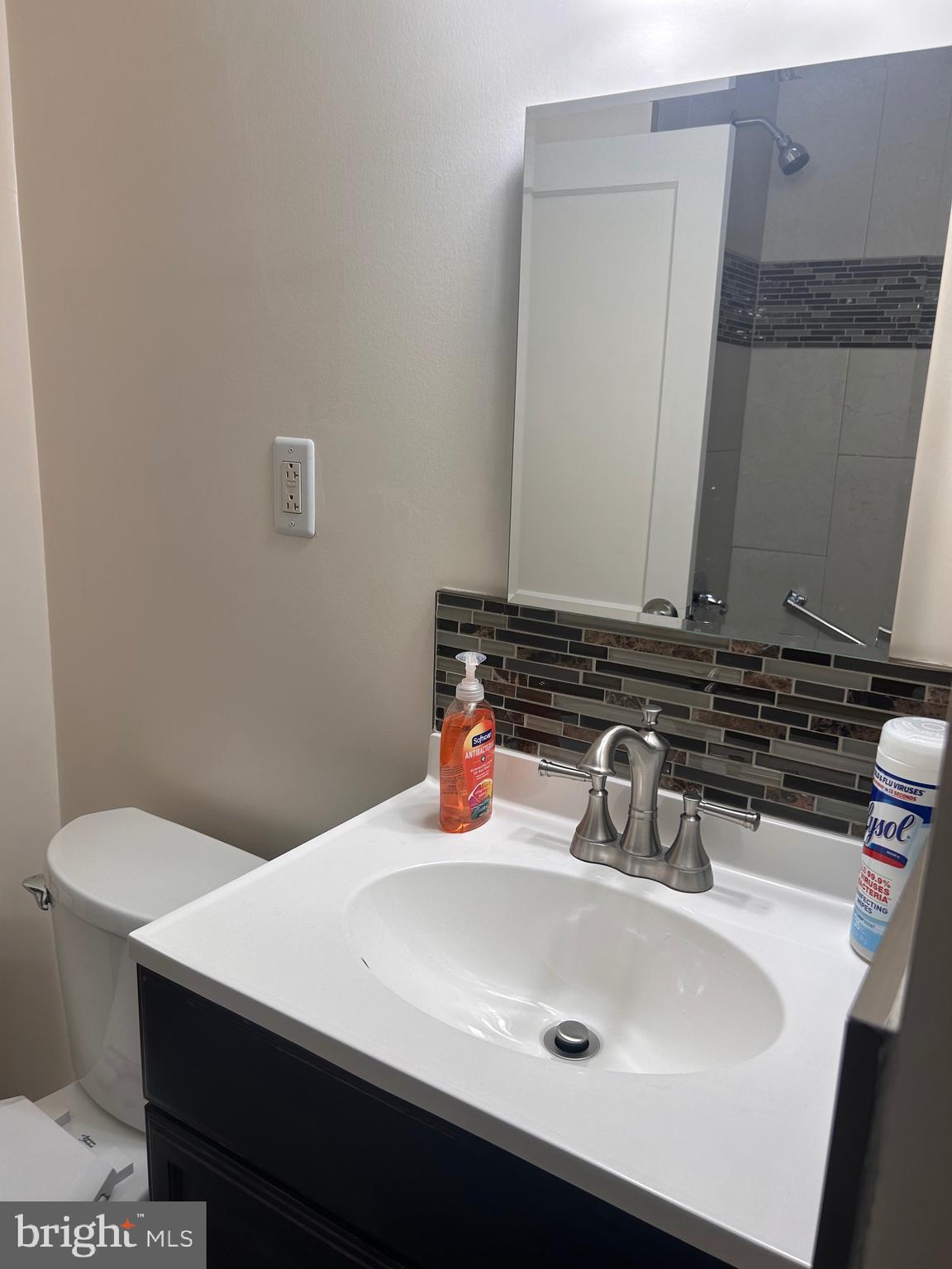 MAYFAIR - Residential Lease