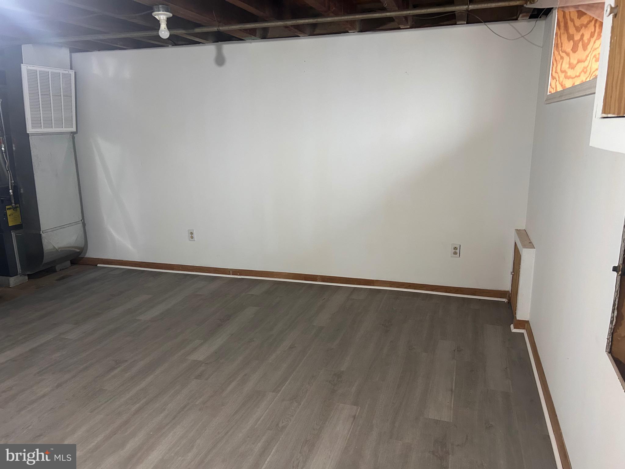 MAYFAIR - Residential Lease