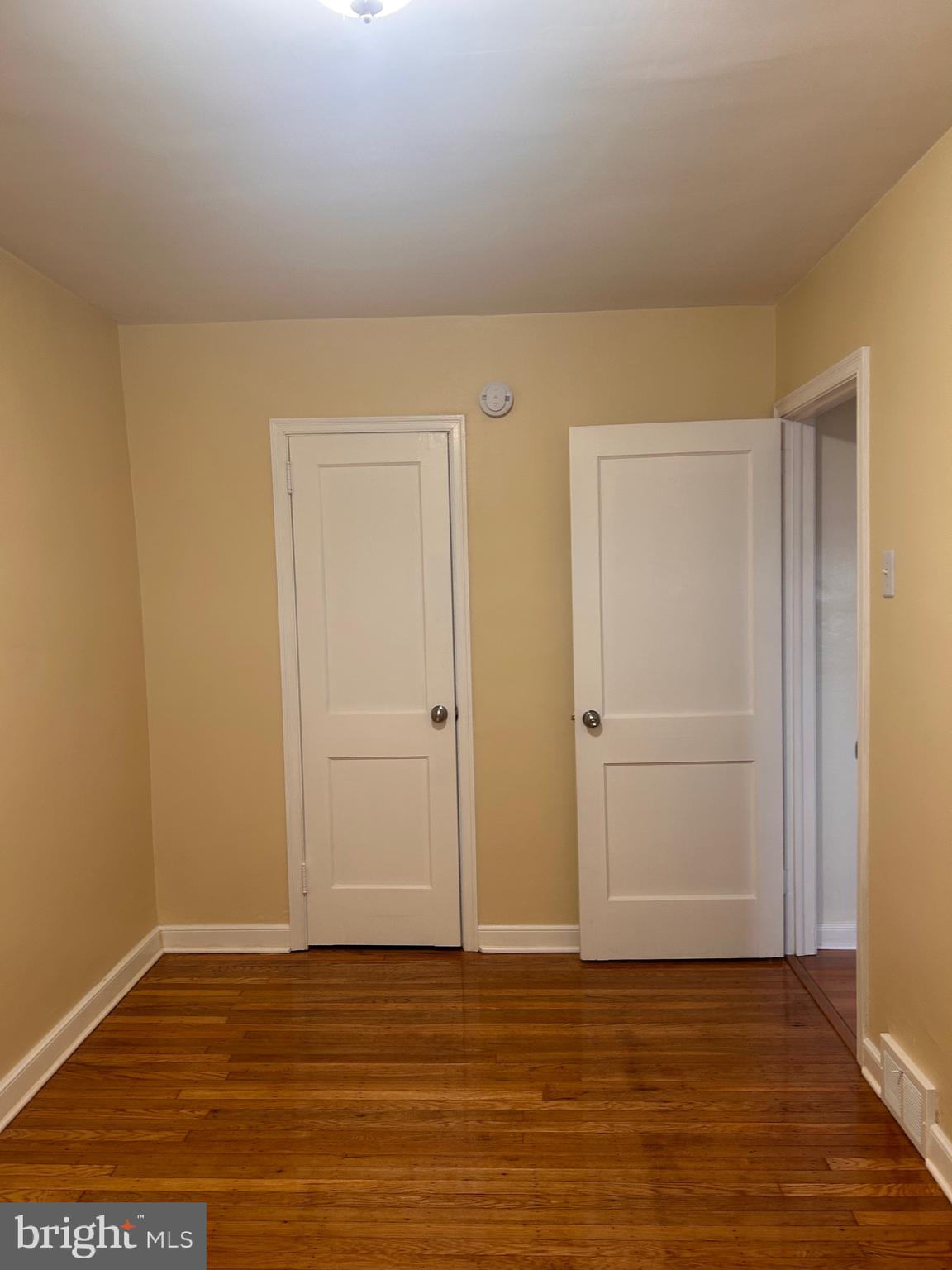 MAYFAIR - Residential Lease