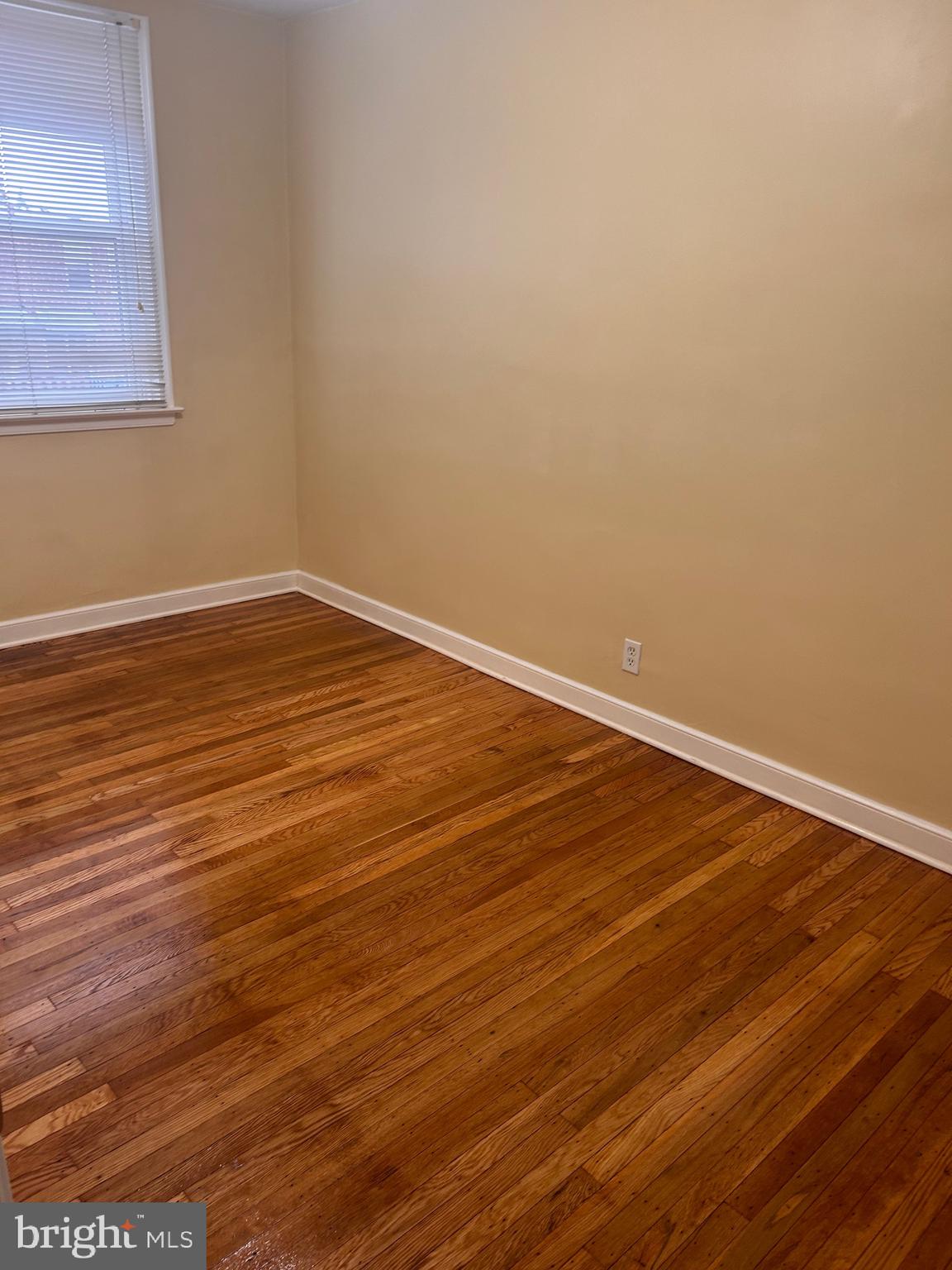 MAYFAIR - Residential Lease