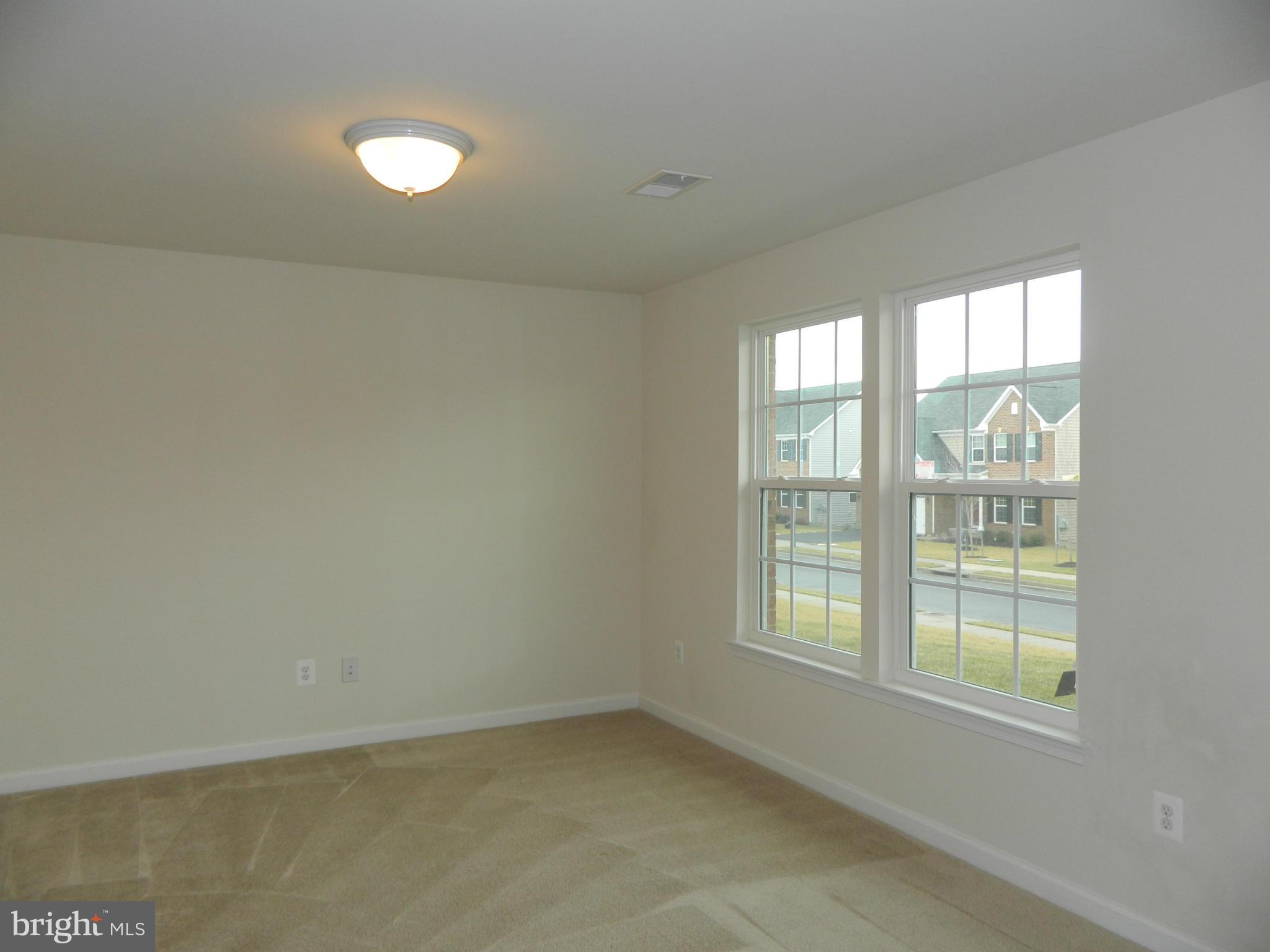 SEVEN HILLS - Residential Lease