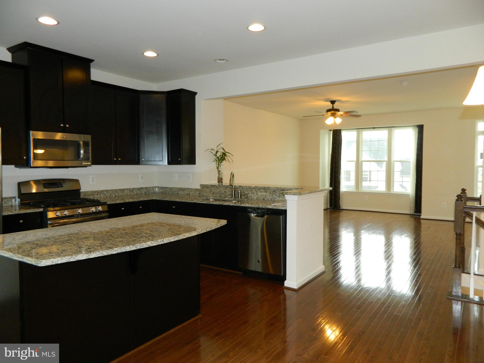 SEVEN HILLS - Residential Lease