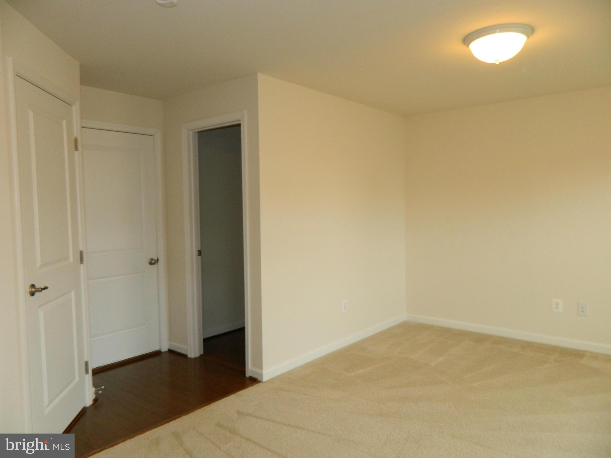 SEVEN HILLS - Residential Lease