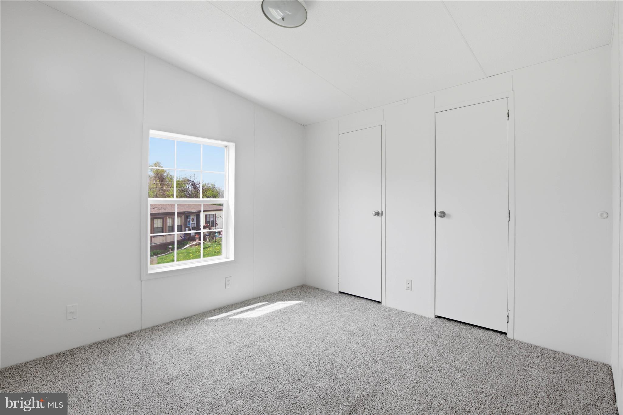 HIDE-AWAY MHP - Residential