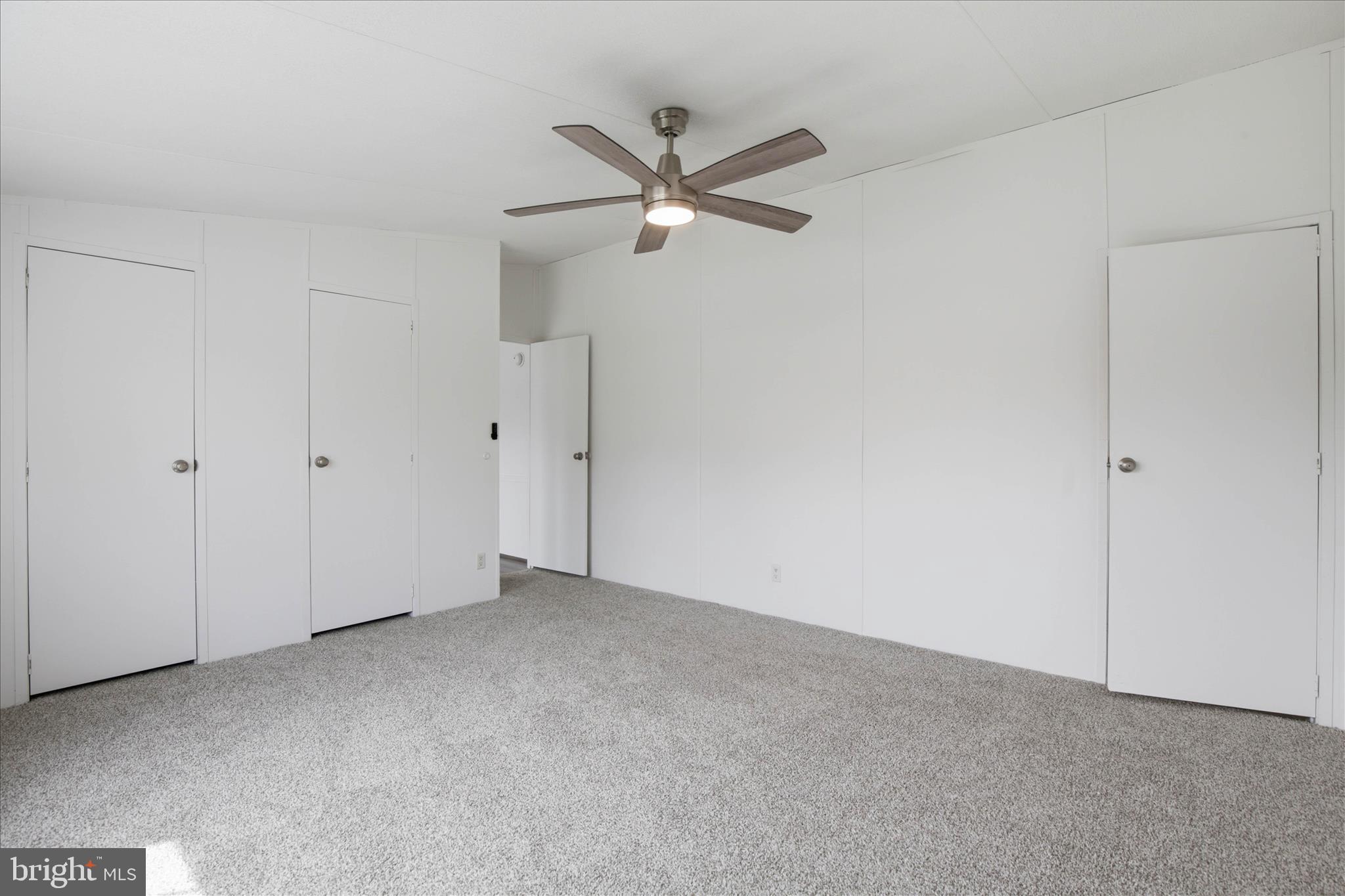 HIDE-AWAY MHP - Residential